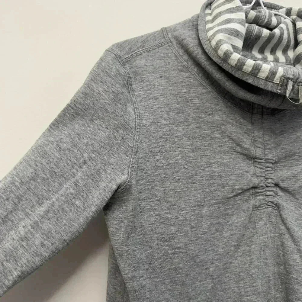 Lululemon In A Cinch Long Sleeve Pullover Sweater Reversible Grey Women's Medium - Picture 6 of 15